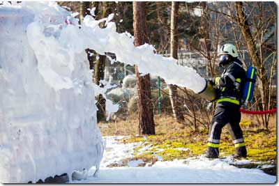 2,500 litres of water and 300 litres of foam-forming liquid